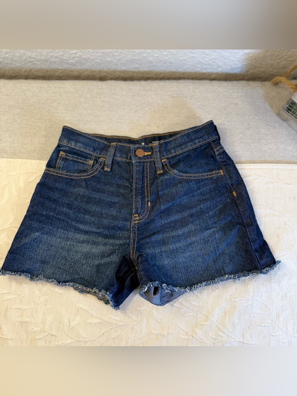 Old Navy Dark Blue Denim Frayed Hem Girls High-waisted Shorts‎ Size 12